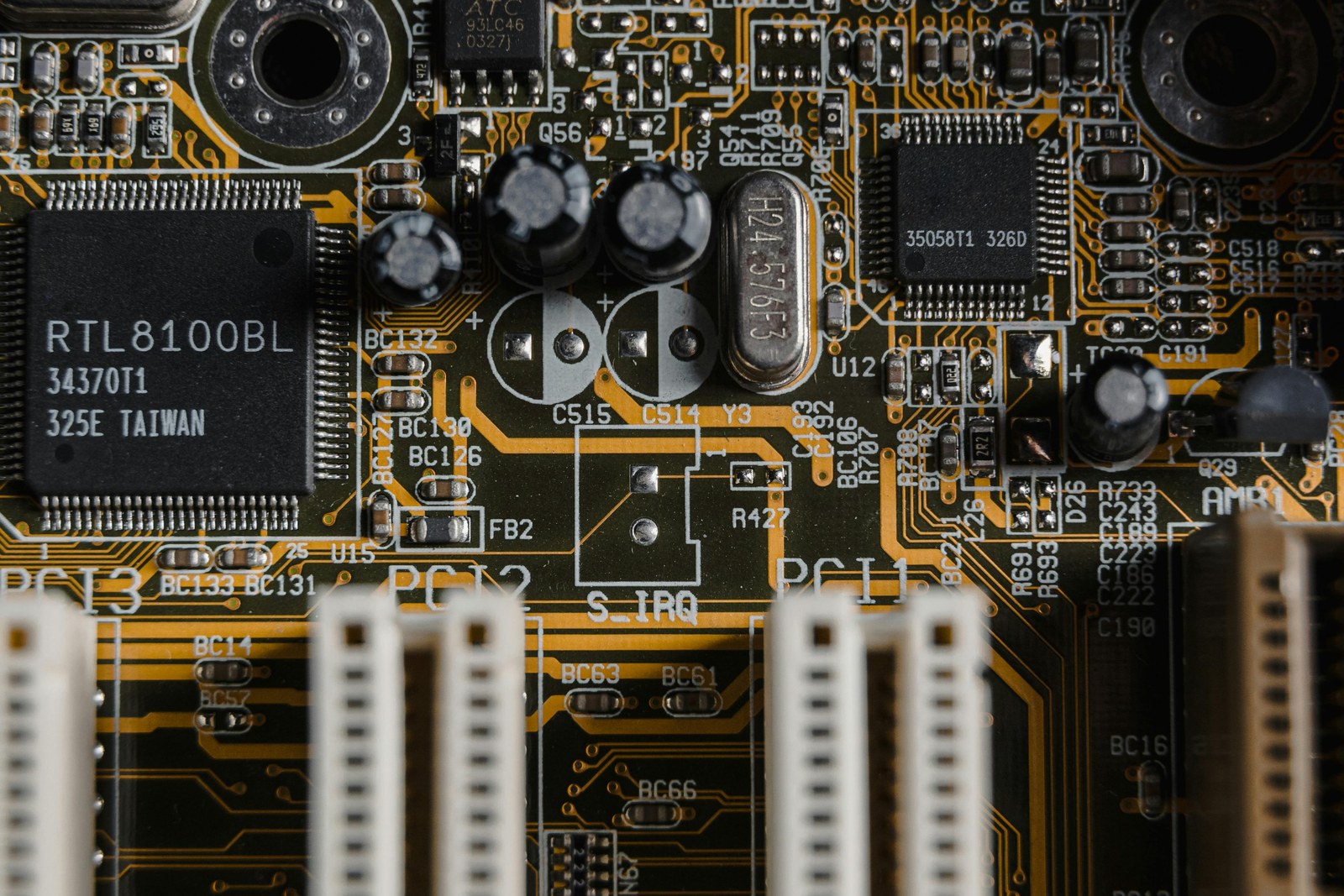 SimianX AI Semiconductor cleanroom — chip fabrication facility SimianX AI Semiconductor cleanroom — chip fabrication facility